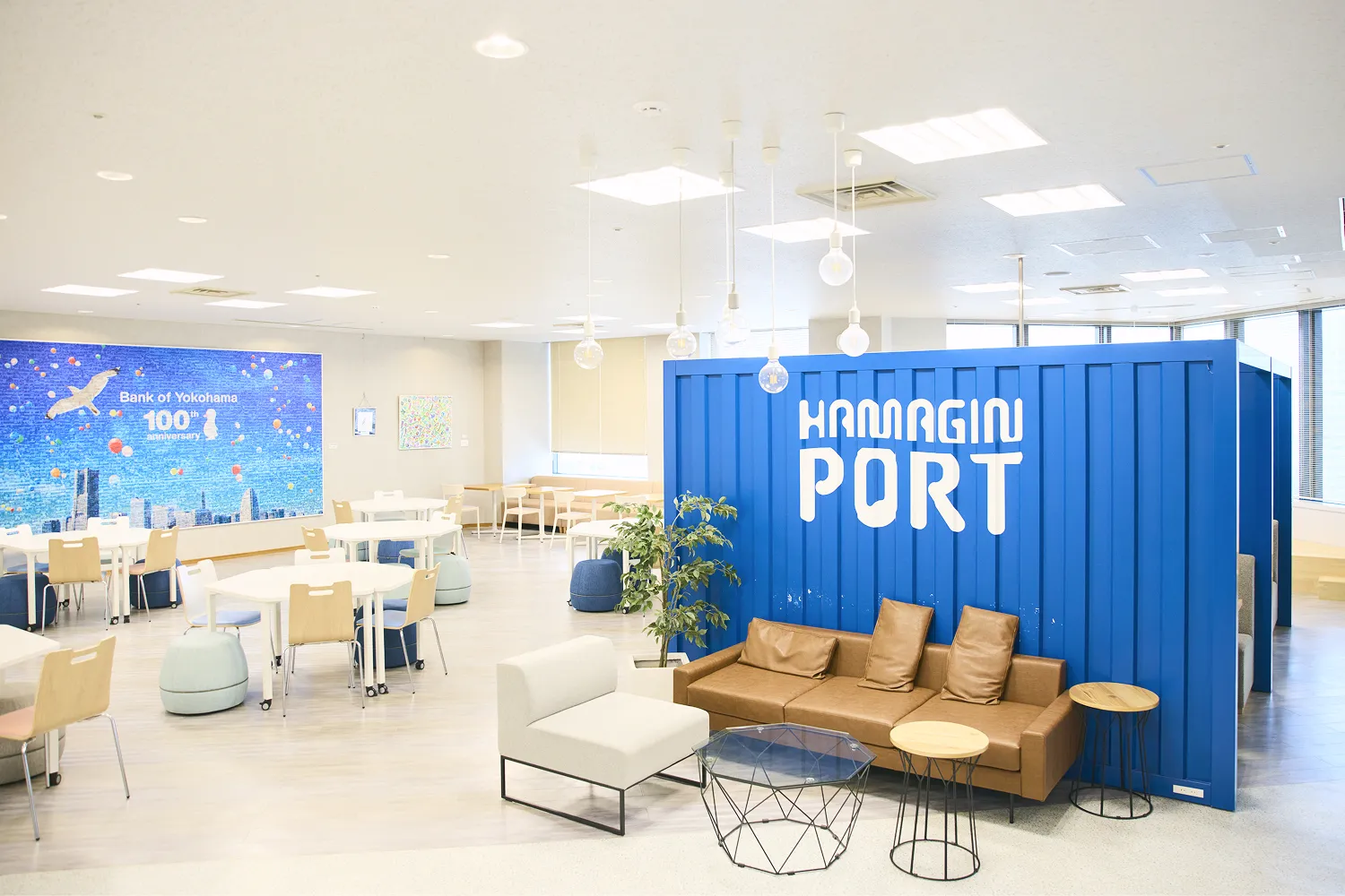 リフレッシュスペース（共用エリア）を俯瞰した写真