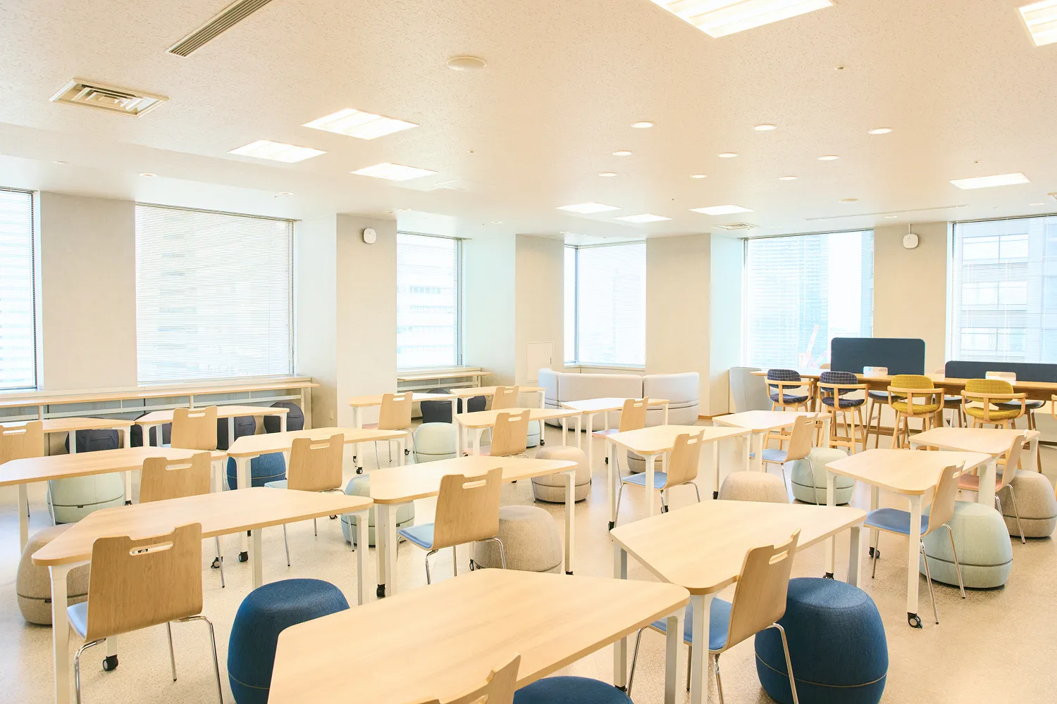 食堂／社員食堂を俯瞰した写真